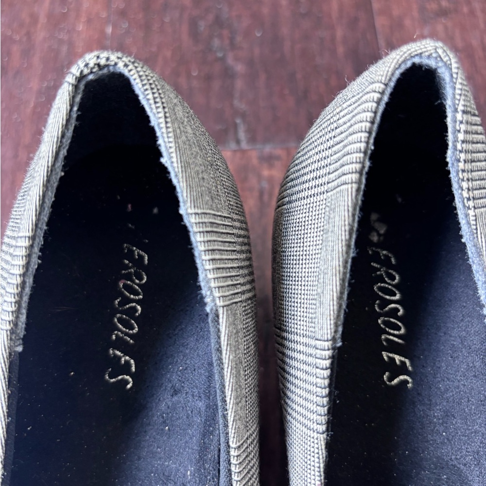AEROSOLES Women's Black and Gray Loafers